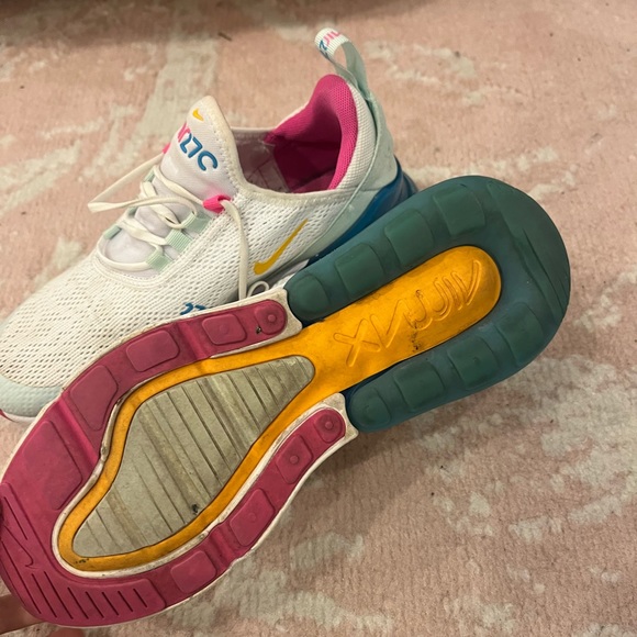 Nike Air Max 270 Pastel women’s sneakers - Picture 2 of 8